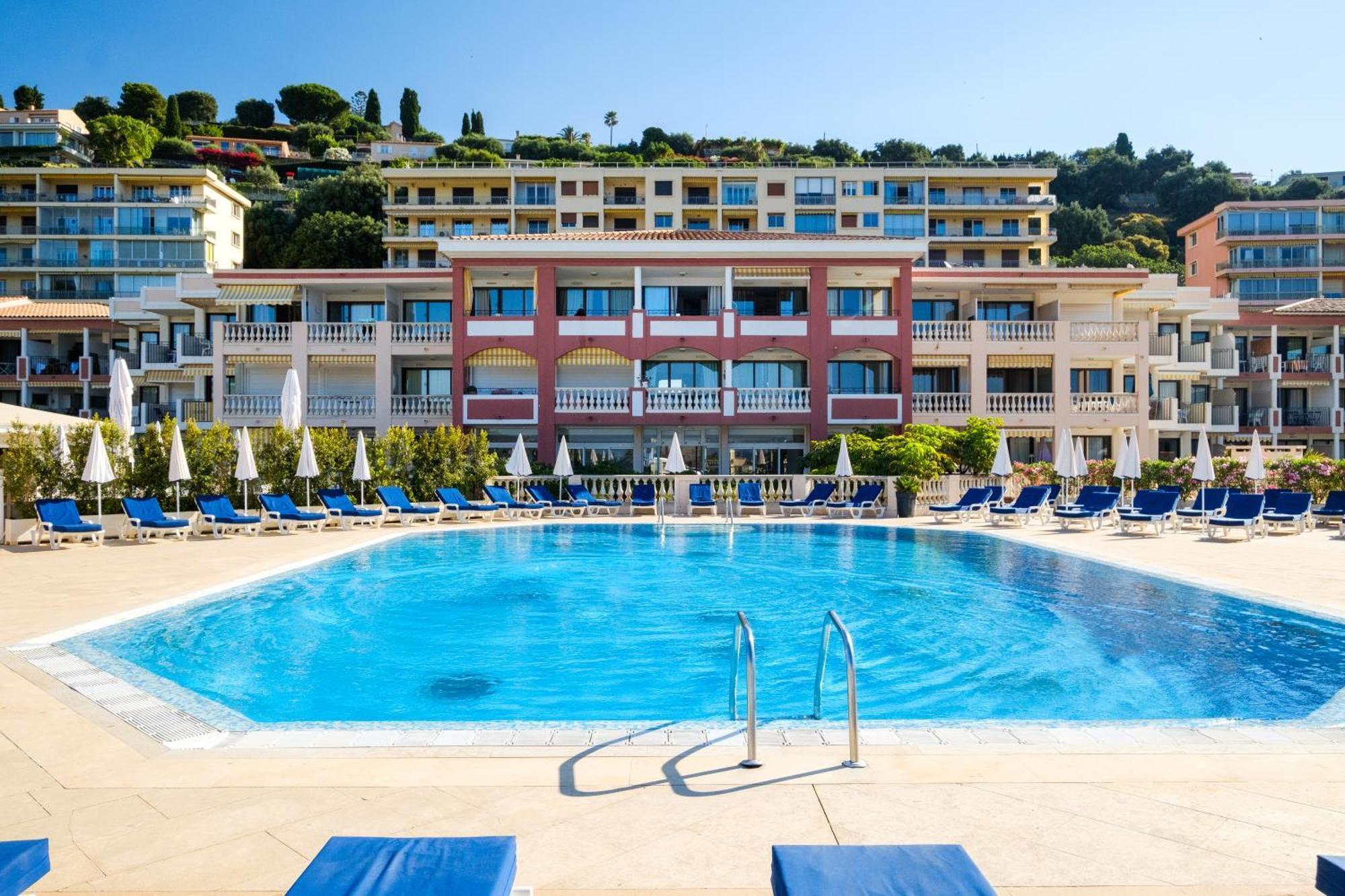 Pierre & L'ange Gardien Apart-hotel 3*